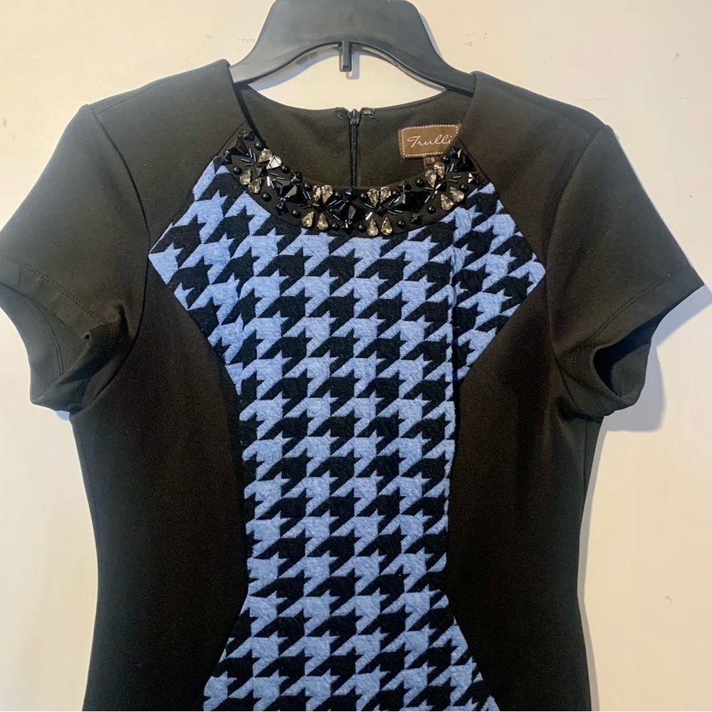 Trulli Dress Black and Blue Beaded Collar Size 8 Business Casual Party Dress - Picture 2 of 11